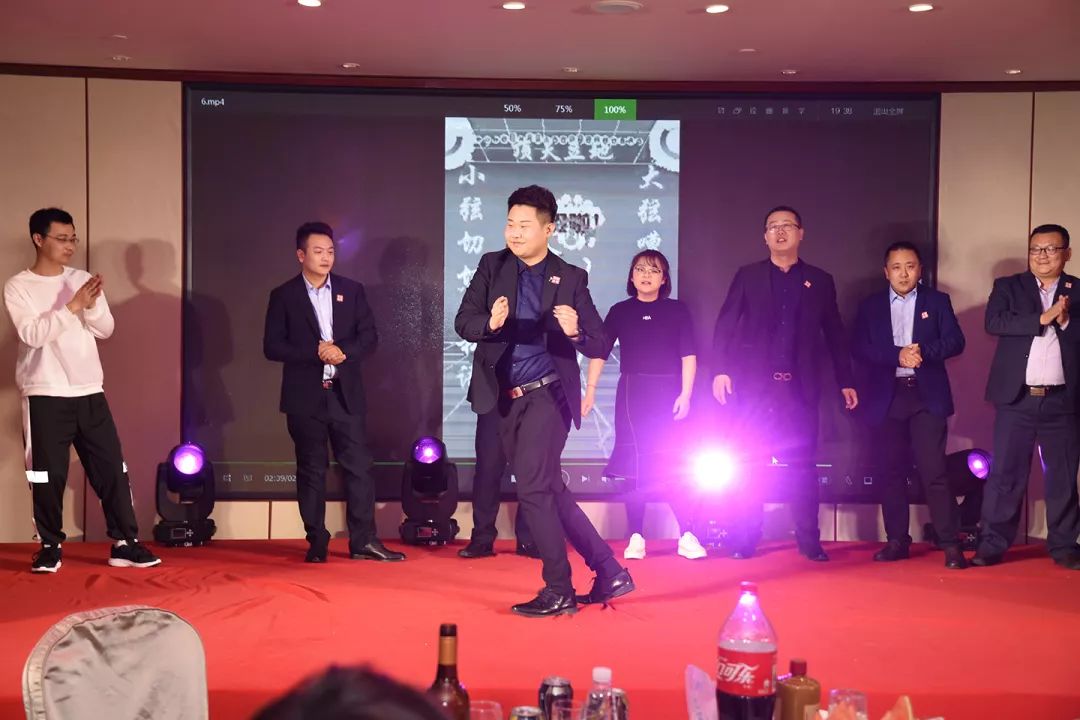 “磨砺以须·努力奔跑”北京龙润凯达集团主题年会圆满成功! “磨砺以须·努力奔跑”北京龙润凯达集团主题年会圆满成功!