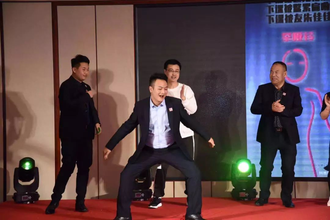 “磨砺以须·努力奔跑”北京龙润凯达集团主题年会圆满成功! “磨砺以须·努力奔跑”北京龙润凯达集团主题年会圆满成功!