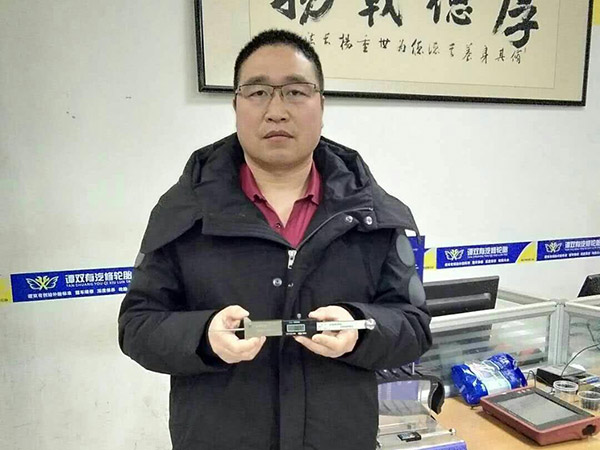 郑州补胎警长发明智能型轮胎创口探测仪比德国仪器先进实用 郑州补胎警长发明智能型轮胎创口探测仪比德国仪器先进实用
