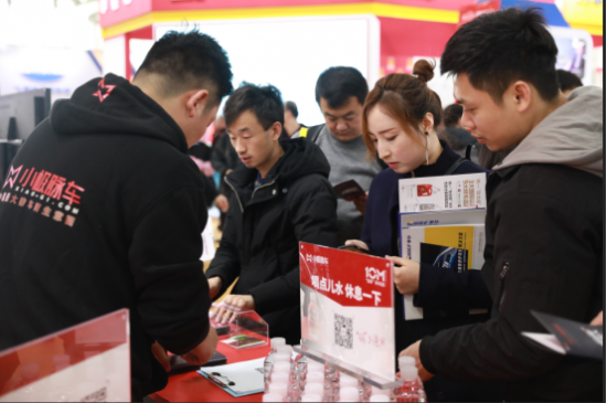 雅森黑马!10㎡开4S店,小极脉车帮后市场赚更多钱 雅森黑马!10㎡开4S店,小极脉车帮后市场赚更多钱
