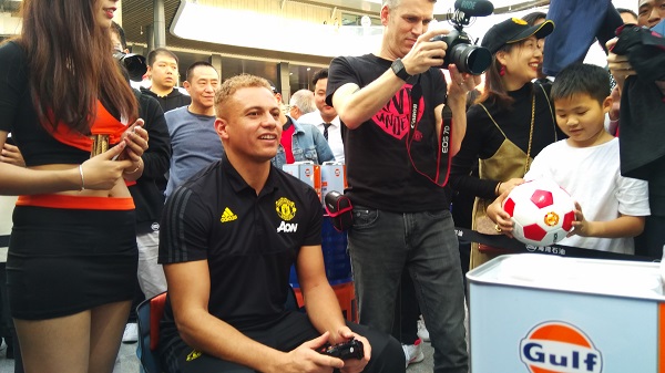 #ILOVEUNITED | 红魔传奇冲上橙蓝涂装赛道为哪般? #ILOVEUNITED | 红魔传奇冲上橙蓝涂装赛道为哪般?