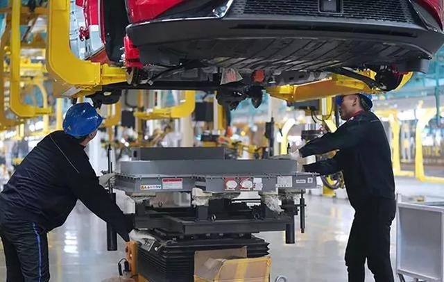 探秘海马汽车智能工厂,四车型柔性生产线73秒造车 探秘海马汽车智能工厂,四车型柔性生产线73秒造车