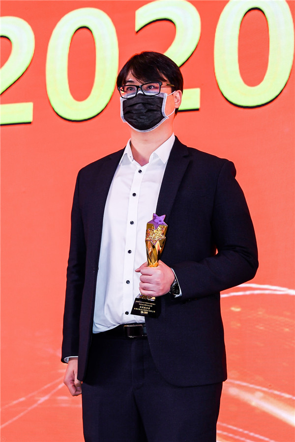 领军行业 展翅腾飞丨安徽凤凰滤清器荣获2020年度滤清器知名品牌 领军行业 展翅腾飞丨安徽凤凰滤清器荣获2020年度滤清器知名品牌