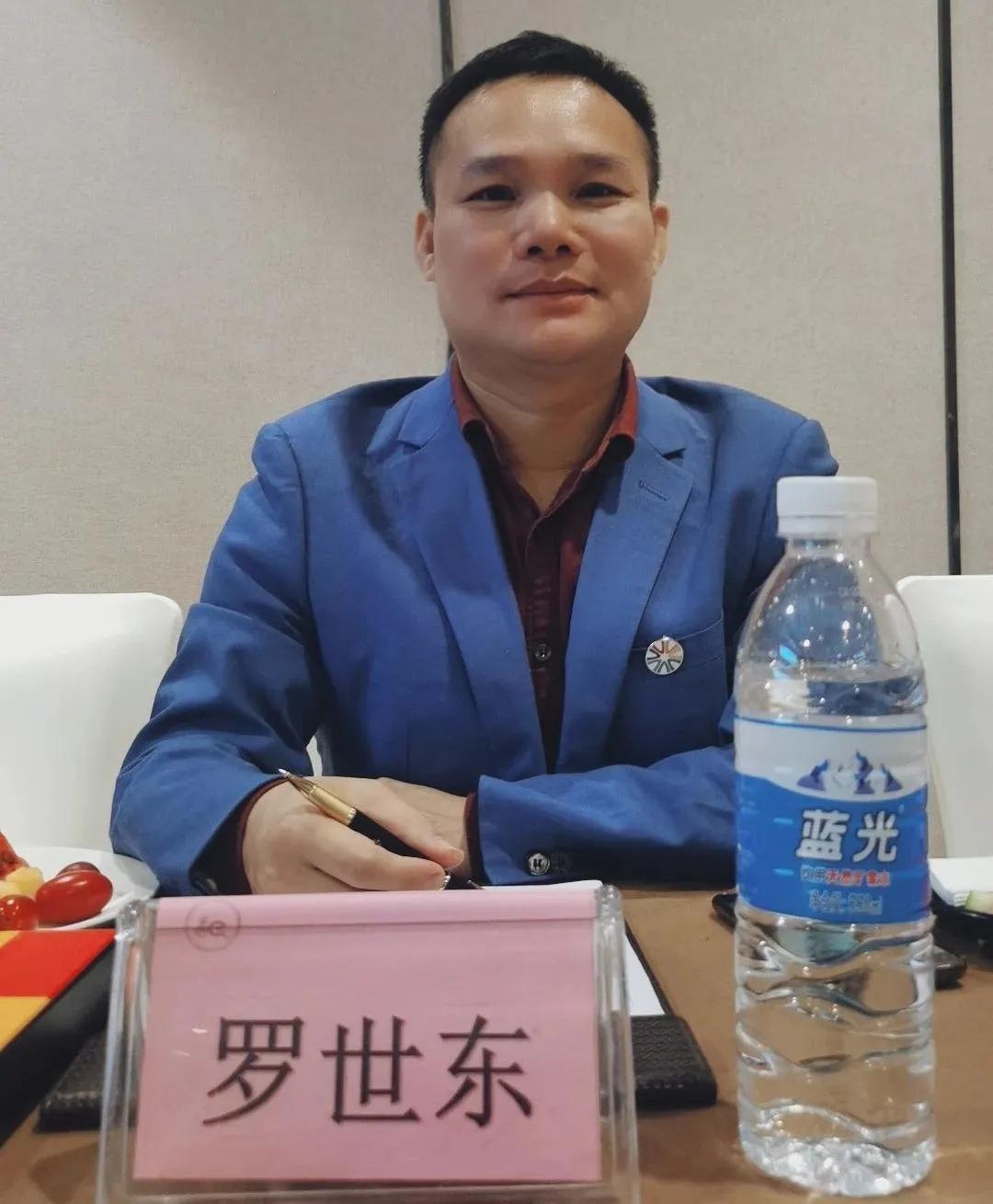 我以私董会为荣!汽车后市场7+N企业家私董会第三届一次会议成功召开! 我以私董会为荣!汽车后市场7+N企业家私董会第三届一次会议成功召开!