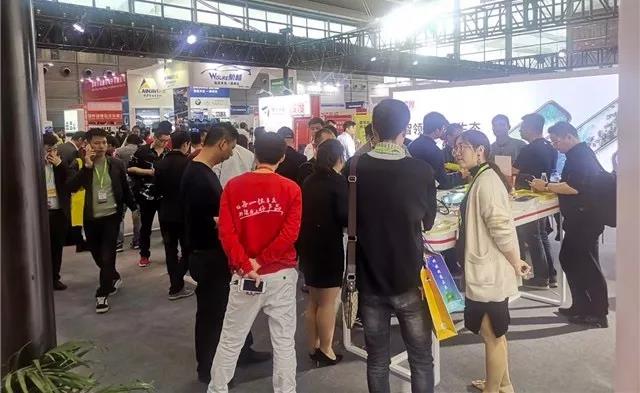 直击展会精彩 | 凌度加入车联网生态联盟,人气爆表,实力见证品牌! 直击展会精彩 | 凌度加入车联网生态联盟,人气爆表,实力见证品牌!