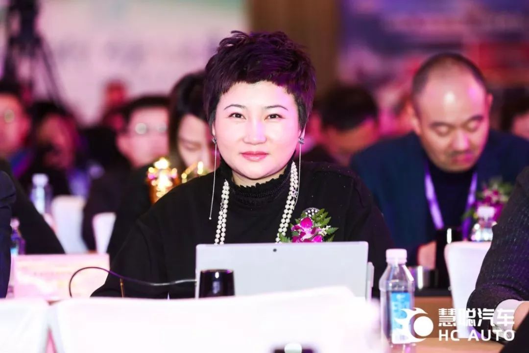 钜轩微修荣获2018年度汽车装饰改装影响力品牌奖项 钜轩微修荣获2018年度汽车装饰改装影响力品牌奖项