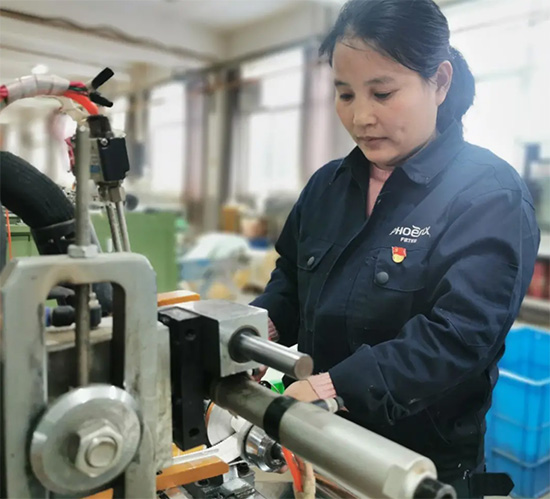 凤凰滤清器:庆建党百年 赞劳动之美 凤凰滤清器:庆建党百年 赞劳动之美