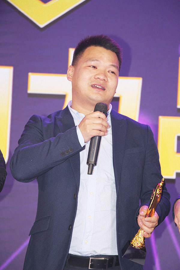 高端汽车膜领 导者 赛瑞思荣获2018年度汽车膜影响力品牌奖项 高端汽车膜领 导者 赛瑞思荣获2018年度汽车膜影响力品牌奖项