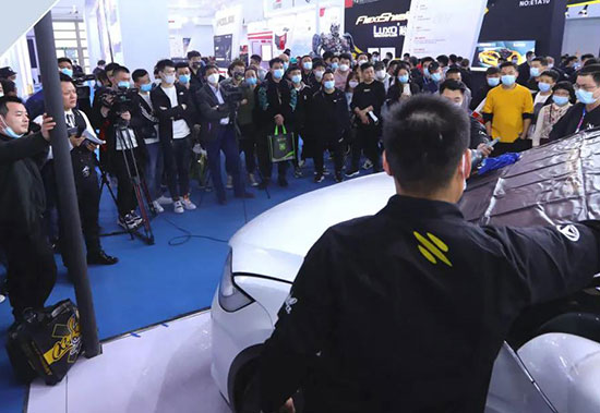慧聪汽车专访航天云膜王一帆 航天品质缔造民族品牌旗帜 慧聪汽车专访航天云膜王一帆 航天品质缔造民族品牌旗帜