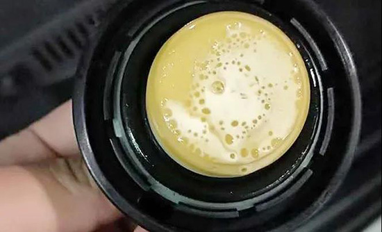 机油很快变黑,是否需要更换? 机油很快变黑,是否需要更换?