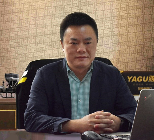 慧聪汽车携企业家为行业同仁拜年! 慧聪汽车携企业家为行业同仁拜年!