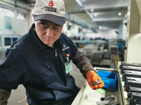 凤凰滤清器:庆建党百年 赞劳动之美 凤凰滤清器:庆建党百年 赞劳动之美