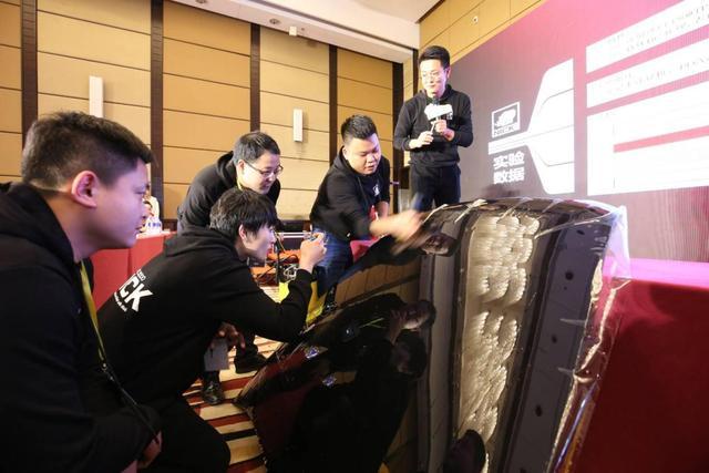 “同心同行”NICK尼克全球巡回新品发布会在京举行,成功开启国内品牌布局新战略 “同心同行”NICK尼克全球巡回新品发布会在京举行,成功开启国内品牌布局新战略