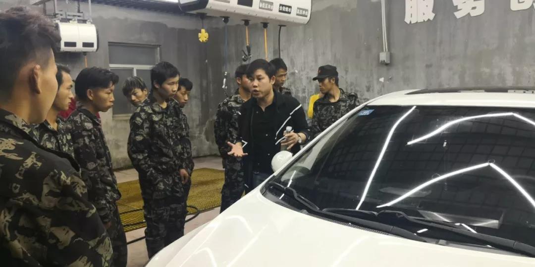 营销总部张总抵达云南运营中心指导工作 营销总部张总抵达云南运营中心指导工作