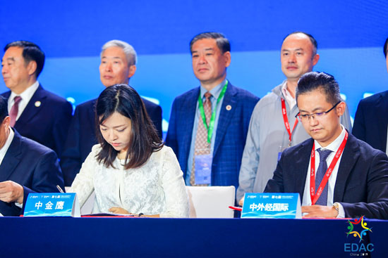 首届中国国际二手车出口行业发展论坛在三亚隆重举行 首届中国国际二手车出口行业发展论坛在三亚隆重举行