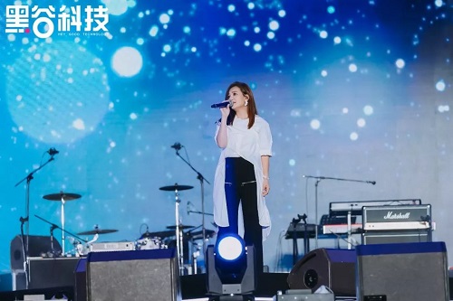 点燃威海星空!10月10日黑谷之夜演唱会圆满成功! 点燃威海星空!10月10日黑谷之夜演唱会圆满成功!
