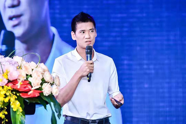 优玛赞助2019汽服连锁高峰论坛 发布优玛新零售引领终端新连锁新趋势 优玛赞助2019汽服连锁高峰论坛 发布优玛新零售引领终端新连锁新趋势