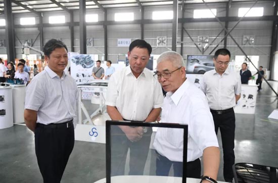 江西明芳汽车部件工业有限公司正式投产