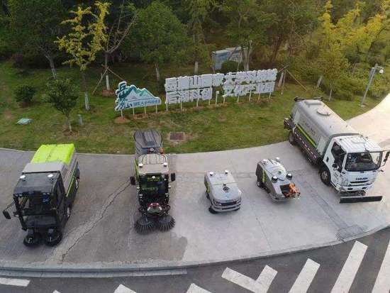 全球首个5G无人驾驶环卫机器人编队国内亮相 全球首个5G无人驾驶环卫机器人编队国内亮相