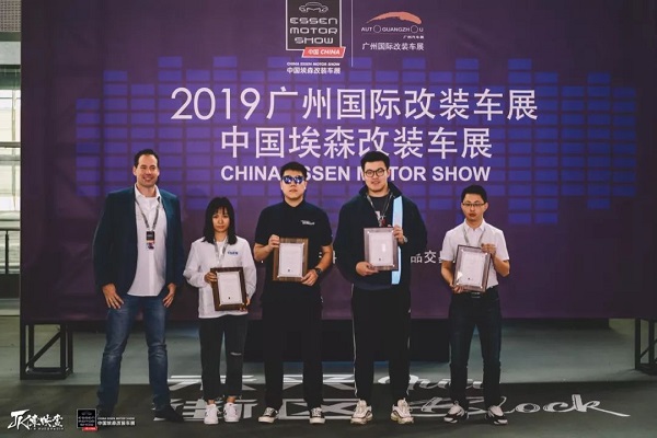 行业变革 转变与机遇 中国埃森改装车展第二日活动燃爆现场 行业变革 转变与机遇 中国埃森改装车展第二日活动燃爆现场