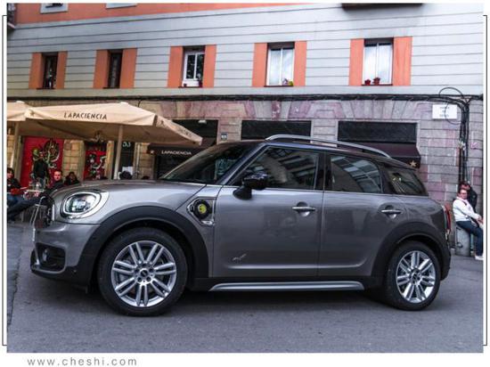 MINI Cooper SE曝光 搭1.5L插混/续航提升 MINI Cooper SE曝光 搭1.5L插混/续航提升