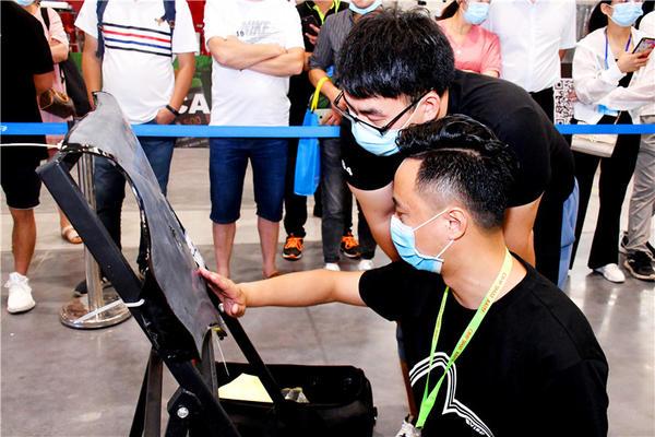 匠心无涯,未来可期 ——3D HIGH DEFINITION CAR CARE杯AEA第四届中国(国际)汽车漆面美容大师赛圆满收官 匠心无涯,未来可期 ——3D HIGH DEFINITION CAR CARE杯AEA第四届中国(国际)汽车漆面美容大师赛圆满收官