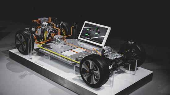 奥迪推出超级ECU 可控制车辆所有底盘系统 奥迪推出超级ECU 可控制车辆所有底盘系统