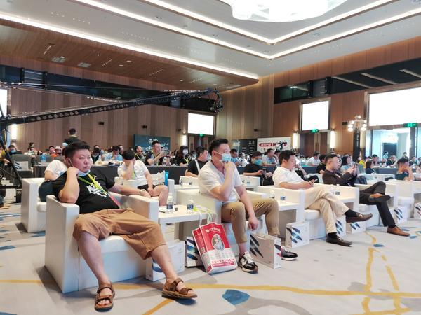 第十五届中国4S店汽车用品经营管理高级研修班 暨《汽车装饰用品采购规范》出版发行圆满结束 第十五届中国4S店汽车用品经营管理高级研修班 暨《汽车装饰用品采购规范》出版发行圆满结束