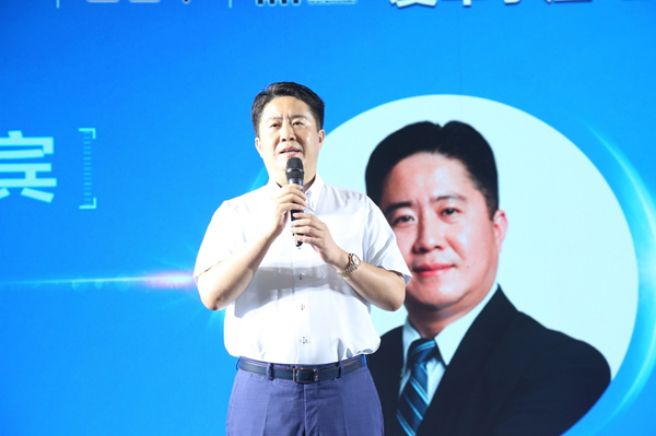 爱车小屋董事长姜海涛先生致辞冠名连锁大会:“四大趋势、四个准备” 创新品牌企业新模式 爱车小屋董事长姜海涛先生致辞冠名连锁大会:“四大趋势、四个准备” 创新品牌企业新模式