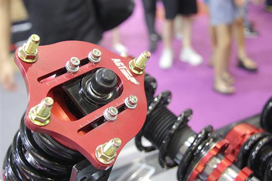 专注倒叉式避震器 AGT亮相GT Show 专注倒叉式避震器 AGT亮相GT Show