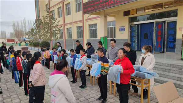 公益活动 | 研色科技心系乡村孩子,又一批爱心书包送到贫困地区! 公益活动 | 研色科技心系乡村孩子,又一批爱心书包送到贫困地区!