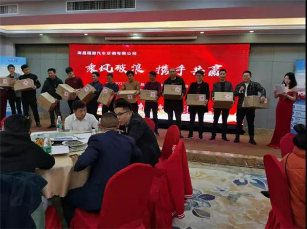 鼎易·牛势开启2021品牌新布局|组合新品与爆品,商乘用车市场全面发力,携手共赢风口红利 鼎易·牛势开启2021品牌新布局|组合新品与爆品,商乘用车市场全面发力,携手共赢风口红利