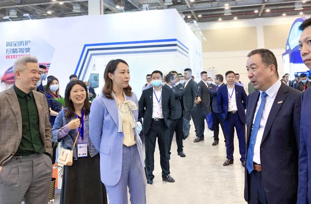逐势拓新 步履不停 逐势拓新 步履不停