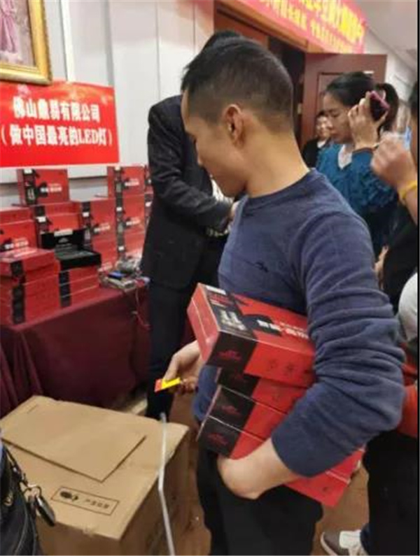 鼎易·牛势开启2021品牌新布局|组合新品与爆品,商乘用车市场全面发力,携手共赢风口红利 鼎易·牛势开启2021品牌新布局|组合新品与爆品,商乘用车市场全面发力,携手共赢风口红利