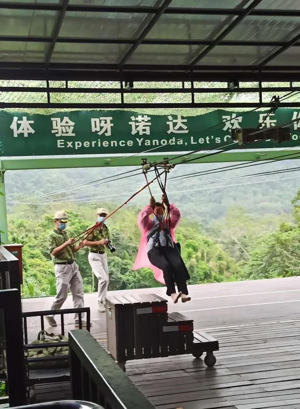 香百年优秀经销商市场研讨会暨三亚欢乐游圆满结束! 香百年优秀经销商市场研讨会暨三亚欢乐游圆满结束!
