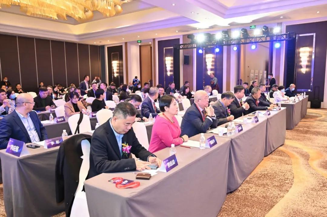 捷报频传|优玛汽车膜斩获2020年度多项汽车膜行业大奖 捷报频传|优玛汽车膜斩获2020年度多项汽车膜行业大奖