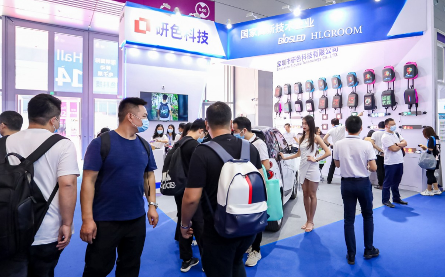 LED创意产品需求火爆,礼品展现场盛况直击! LED创意产品需求火爆,礼品展现场盛况直击!