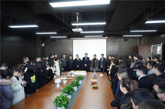 华堂焕彩,兴业长新!恭贺精一门膜业乔迁大吉 华堂焕彩,兴业长新!恭贺精一门膜业乔迁大吉