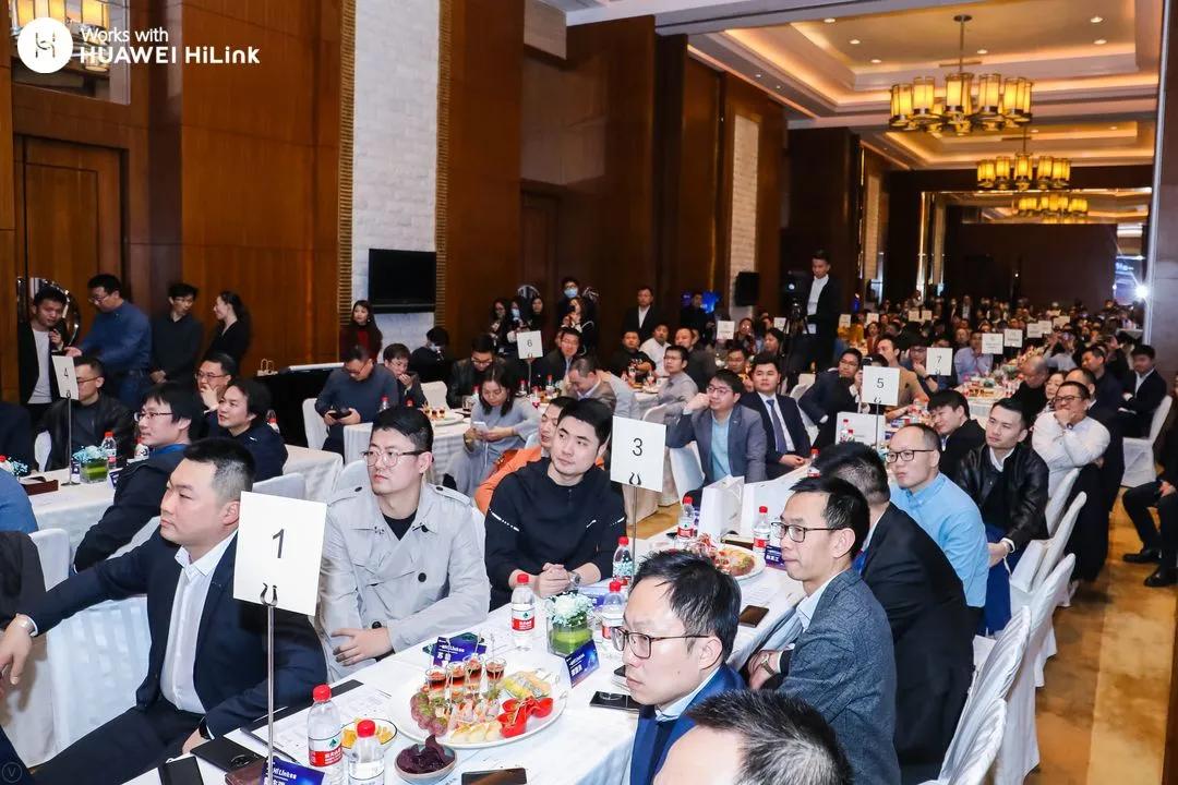 “一起Hi Link未来”!Flyaudio飞歌荣获HUAWEI HiLink“全场景智慧生活卓越合作伙伴”大奖 “一起Hi Link未来”!Flyaudio飞歌荣获HUAWEI HiLink“全场景智慧生活卓越合作伙伴”大奖
