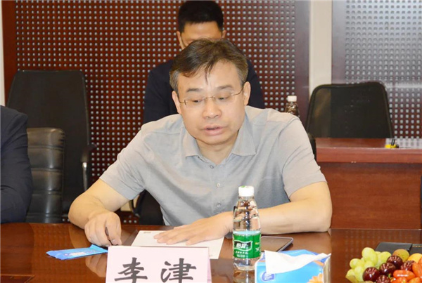 武汉市汉阳区领导莅临北京五方天雅汽车服务园参观考察 武汉市汉阳区领导莅临北京五方天雅汽车服务园参观考察