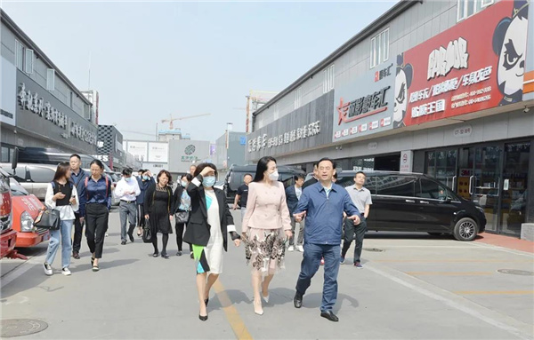 武汉市汉阳区领导莅临北京五方天雅汽车服务园参观考察 武汉市汉阳区领导莅临北京五方天雅汽车服务园参观考察