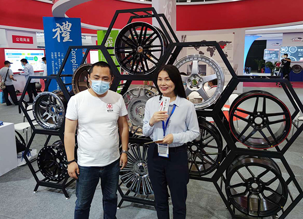 上海车轮展专访:中信戴卡创意中心杜德喜 上海车轮展专访:中信戴卡创意中心杜德喜