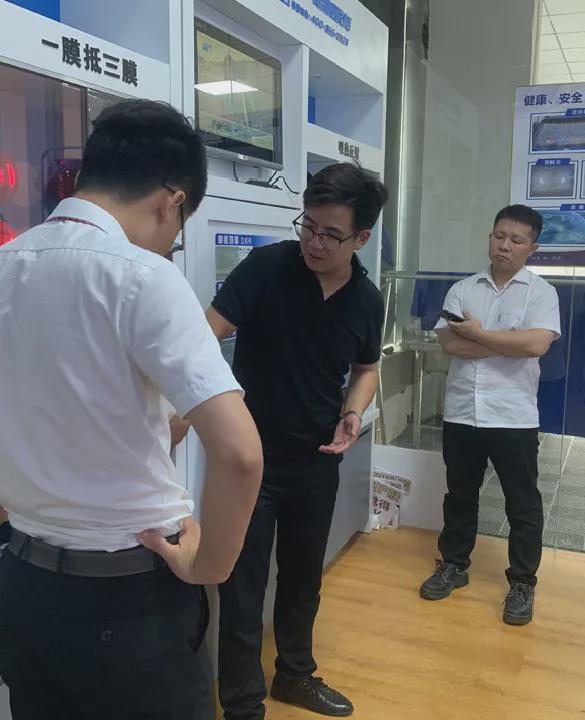 标杆门店巡礼:一家开在4S店里的精一门贴膜服务中心 标杆门店巡礼:一家开在4S店里的精一门贴膜服务中心