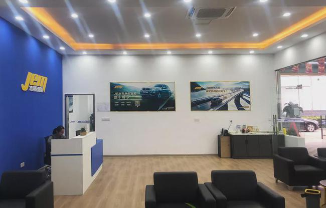 标杆门店巡礼:一家开在4S店里的精一门贴膜服务中心 标杆门店巡礼:一家开在4S店里的精一门贴膜服务中心