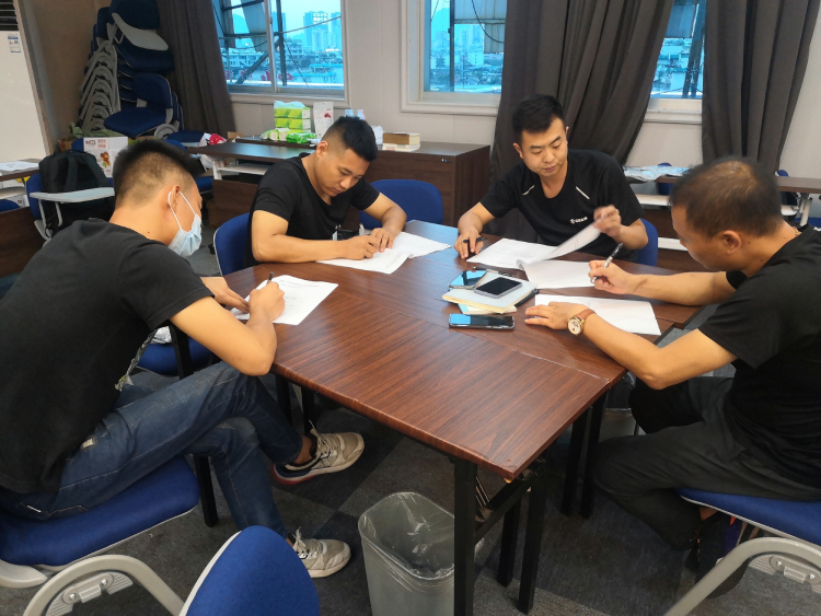 这一届中威车饰学员有点狠!去桂林3天3夜不玩耍?! 这一届中威车饰学员有点狠!去桂林3天3夜不玩耍?!