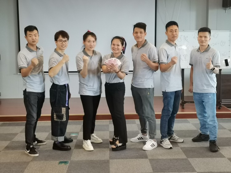 这一届中威车饰学员有点狠!去桂林3天3夜不玩耍?! 这一届中威车饰学员有点狠!去桂林3天3夜不玩耍?!