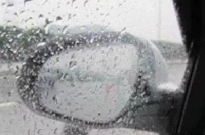 警惕!暴雨天行车的隐形杀手 警惕!暴雨天行车的隐形杀手