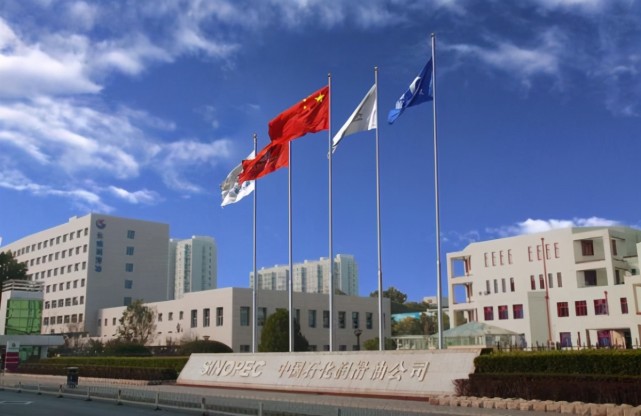 国内润滑油年消费超1000万吨,80%利润被外企赚走 国内润滑油年消费超1000万吨,80%利润被外企赚走