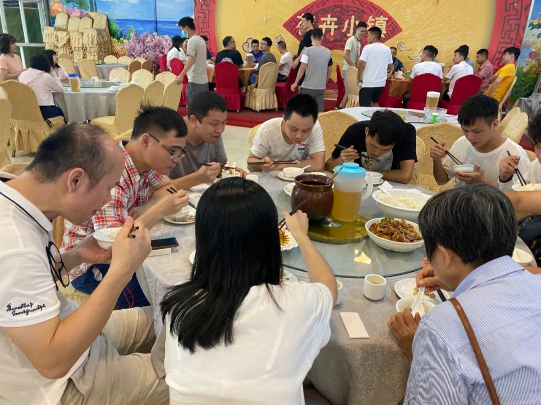 夏日团建圆满成功|中国·鼎易24周年黄腾峡漂流奋进之旅精彩回顾 夏日团建圆满成功|中国·鼎易24周年黄腾峡漂流奋进之旅精彩回顾