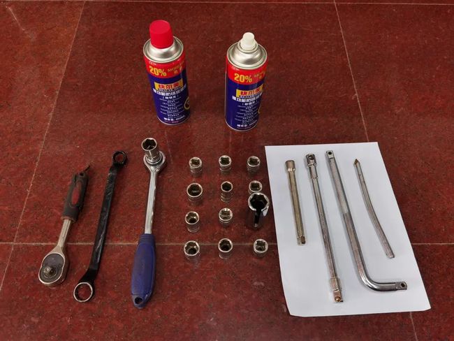 以旧换新?两人用废旧汽车配件“换”新配件被抓! 以旧换新?两人用废旧汽车配件“换”新配件被抓!